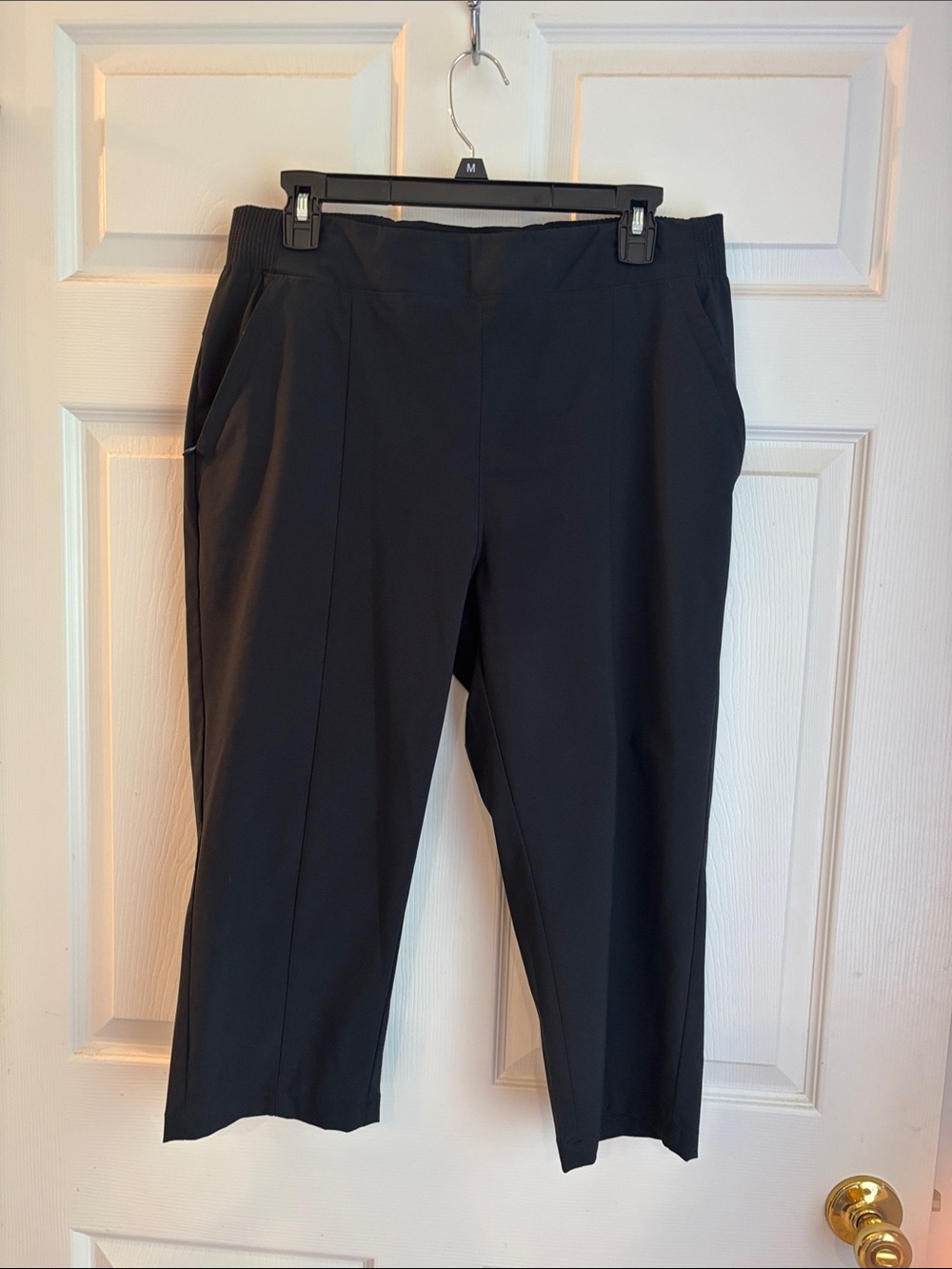 Pull-On Black Capri Pants with Slim Front Seams